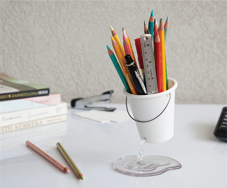 Peleg Design 创意悬浮笔筒/Desk Bucket Stationary Holder